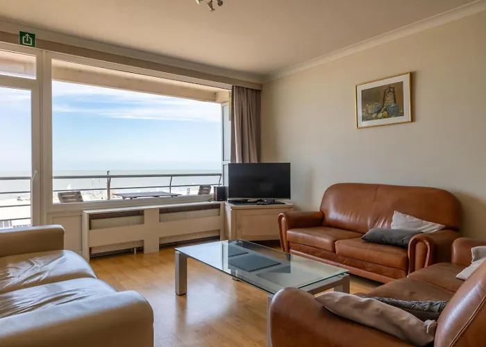 Modern Family Apartment With Amazing Seaview T99